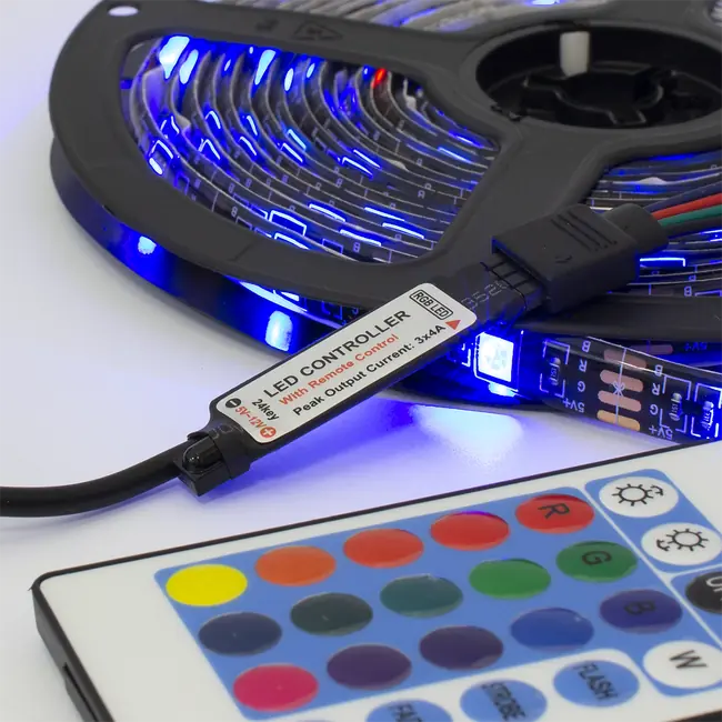 White Shark RGB LED TRAKA S DALJINSKIM LED-05 HELIOS